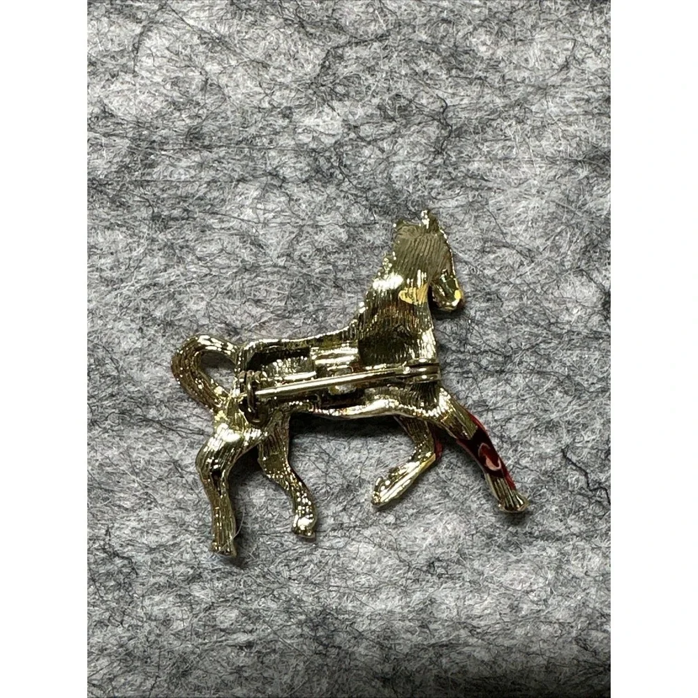 Vintage Chestnut Brown Enamel Horse Pin Brooch Equestrian Gold Tone